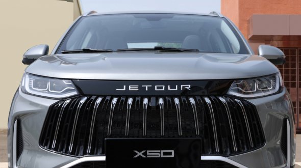 JETOUR X50 Решітка радіатора з чіткими та вирізними лініями